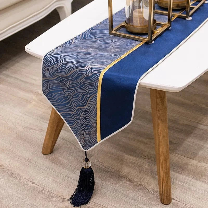Chemin de Table Bleu Roi - Design Géométrique Luxe avec Pompon