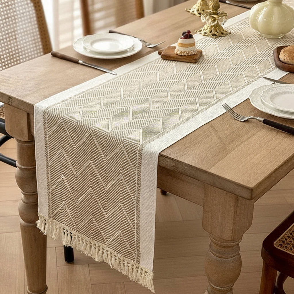 Chemin de Table Chevron Beige - Motif Géométrique Moderne
