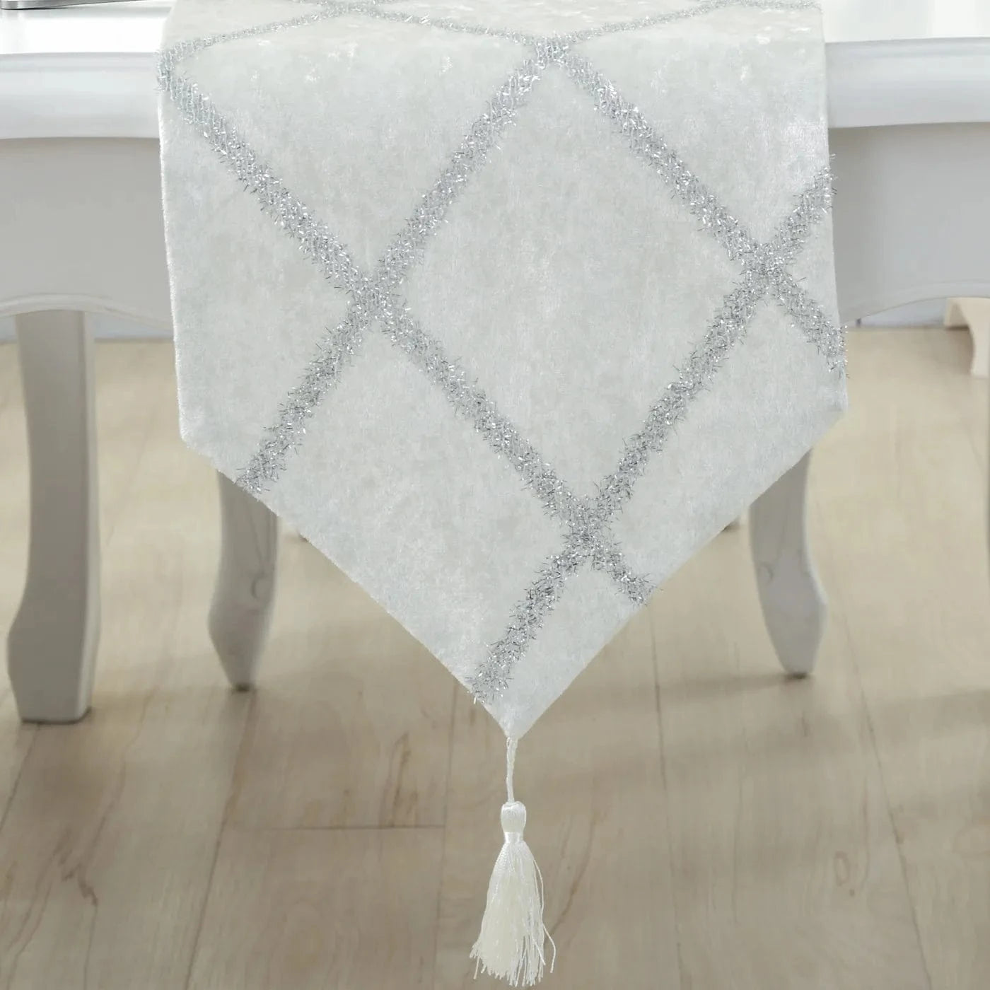 Chemin de table déco mariage : Sublimez vos tables avec élégance