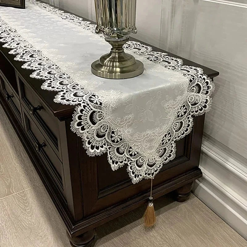 Chemin de Table Dentelle Mariage - Sublimez Votre Décor avec Élégance