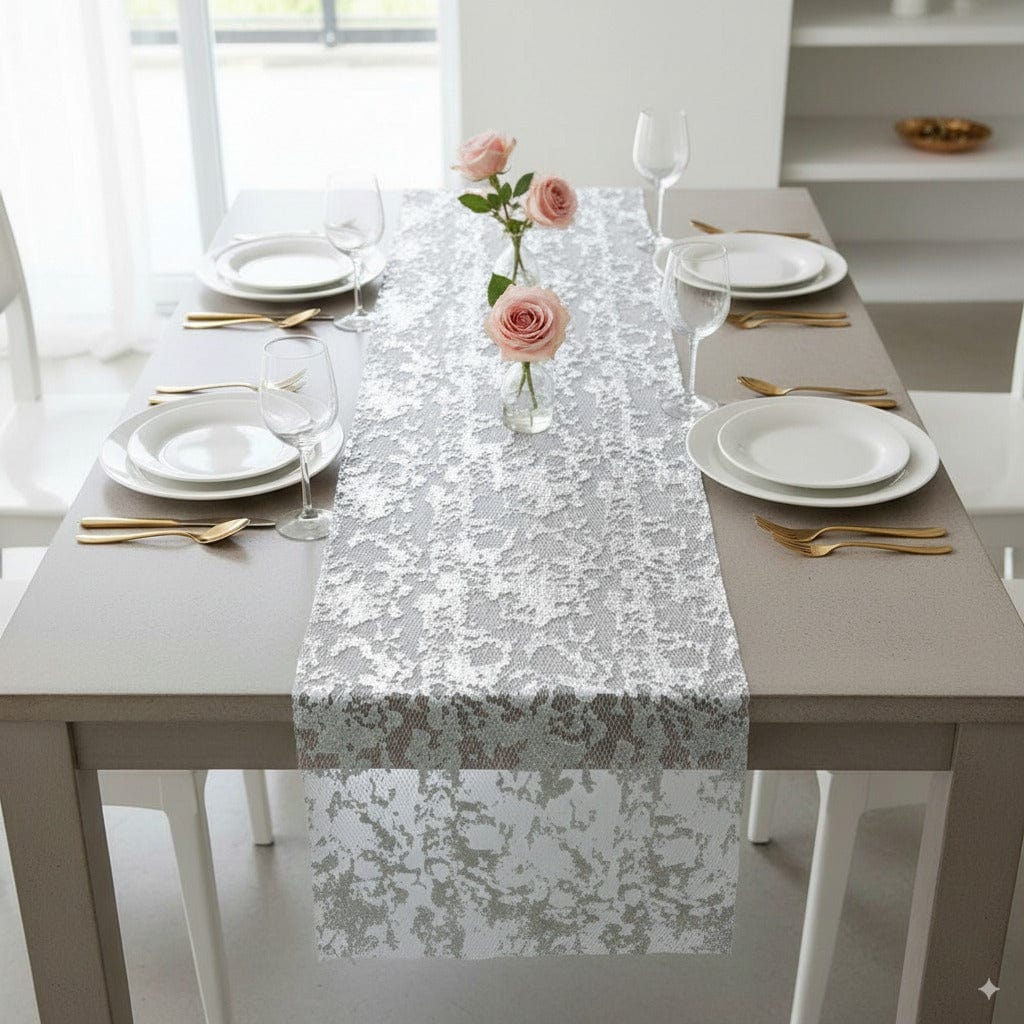 Chemin de Table Argenté Scintillant - Décoration Métallique