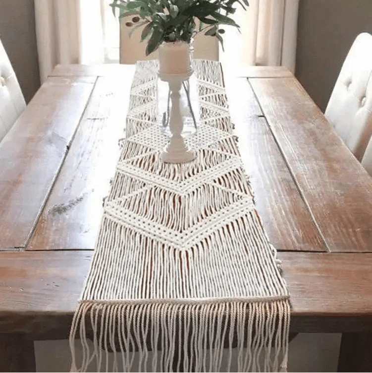Chemin de Table au Crochet Moderne - Motifs Géométriques Élégants