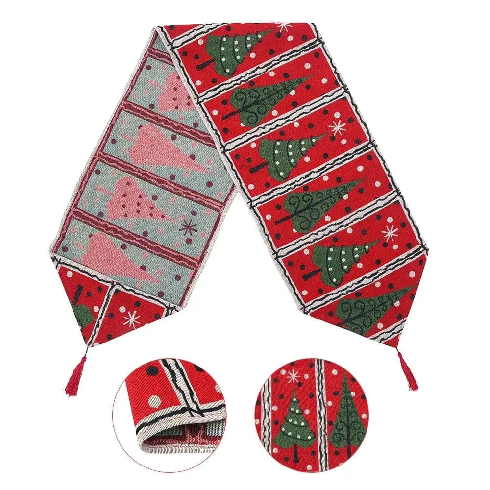 Chemin de Table avec des Sapins - Décoration Festive