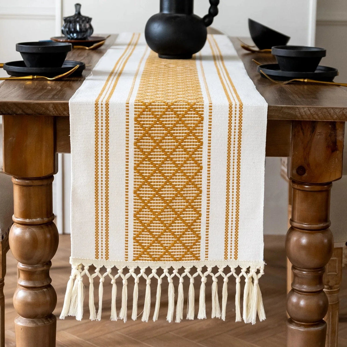 Chemin de table Bohème Jaune et Blanc à longues franges