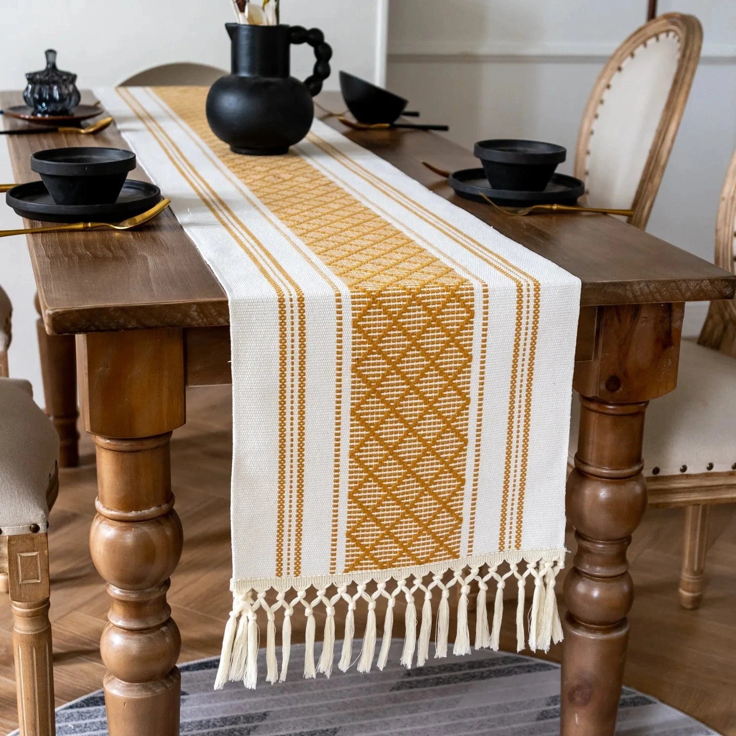 Chemin de table Bohème Jaune et Blanc à longues franges