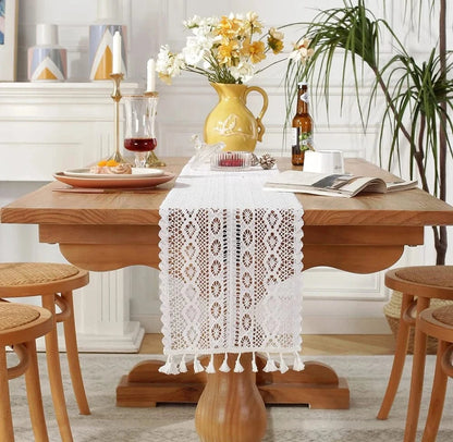 Chemin de Table Dentelle Blanc - Pureté et Élégance Intemporelle