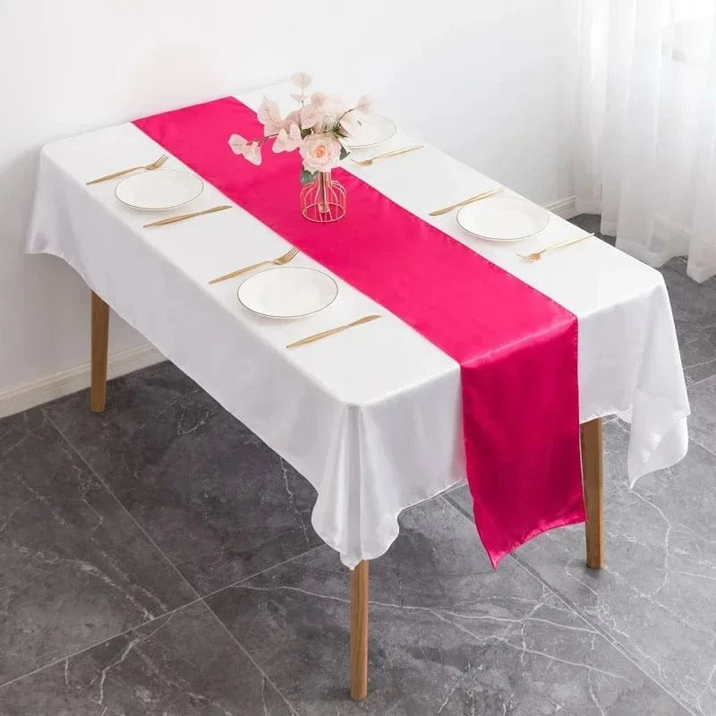 Chemin de Table en Satin Rose Fushia