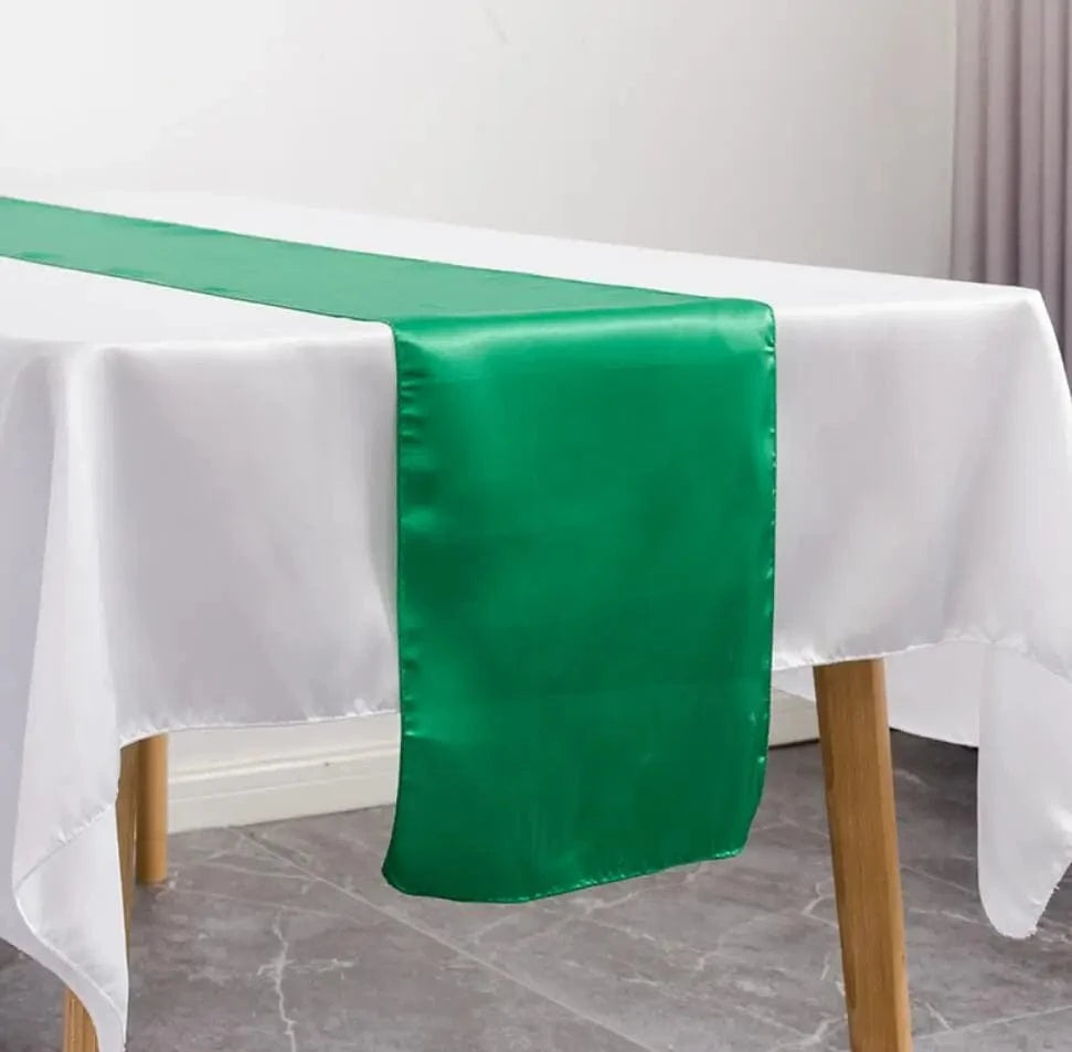 Chemin de Table en Satin Vert