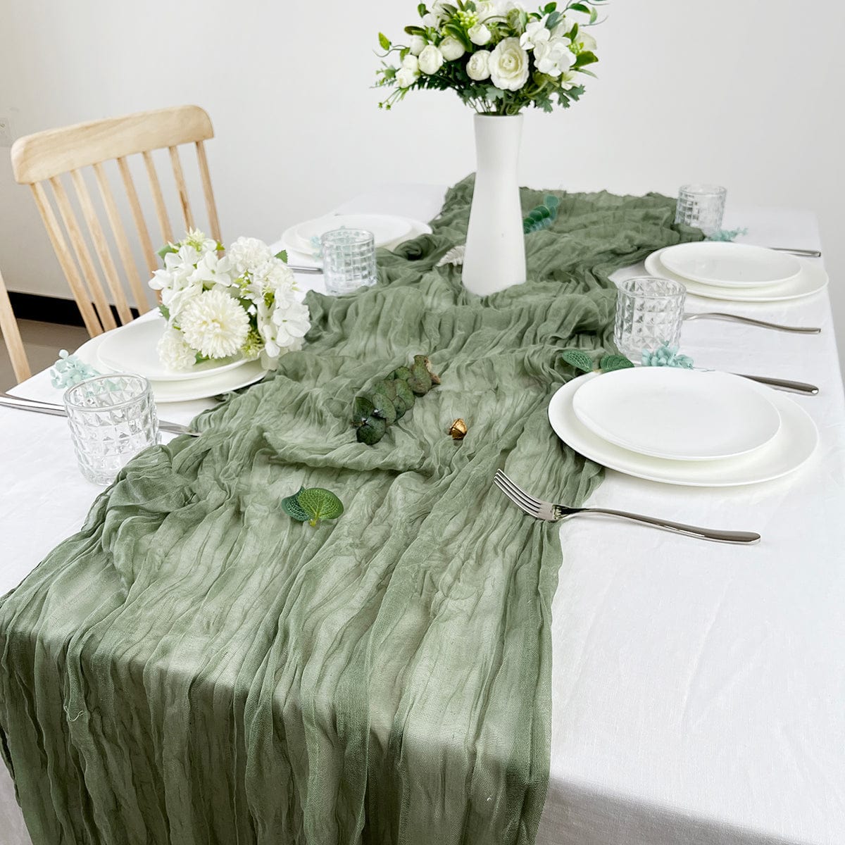 Chemin de Table Gaze de Coton Vert Sauge - Tendance 2025