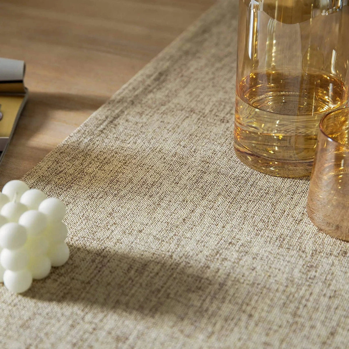 Chemin de Table Gris Chiné - Élégance Minimaliste