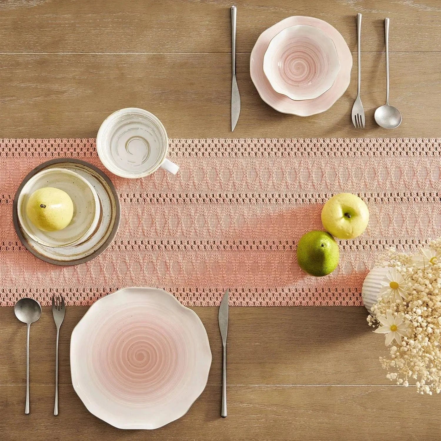 Chemin de Table Lin Rose - Tissage Ajouré Romance Dramatique