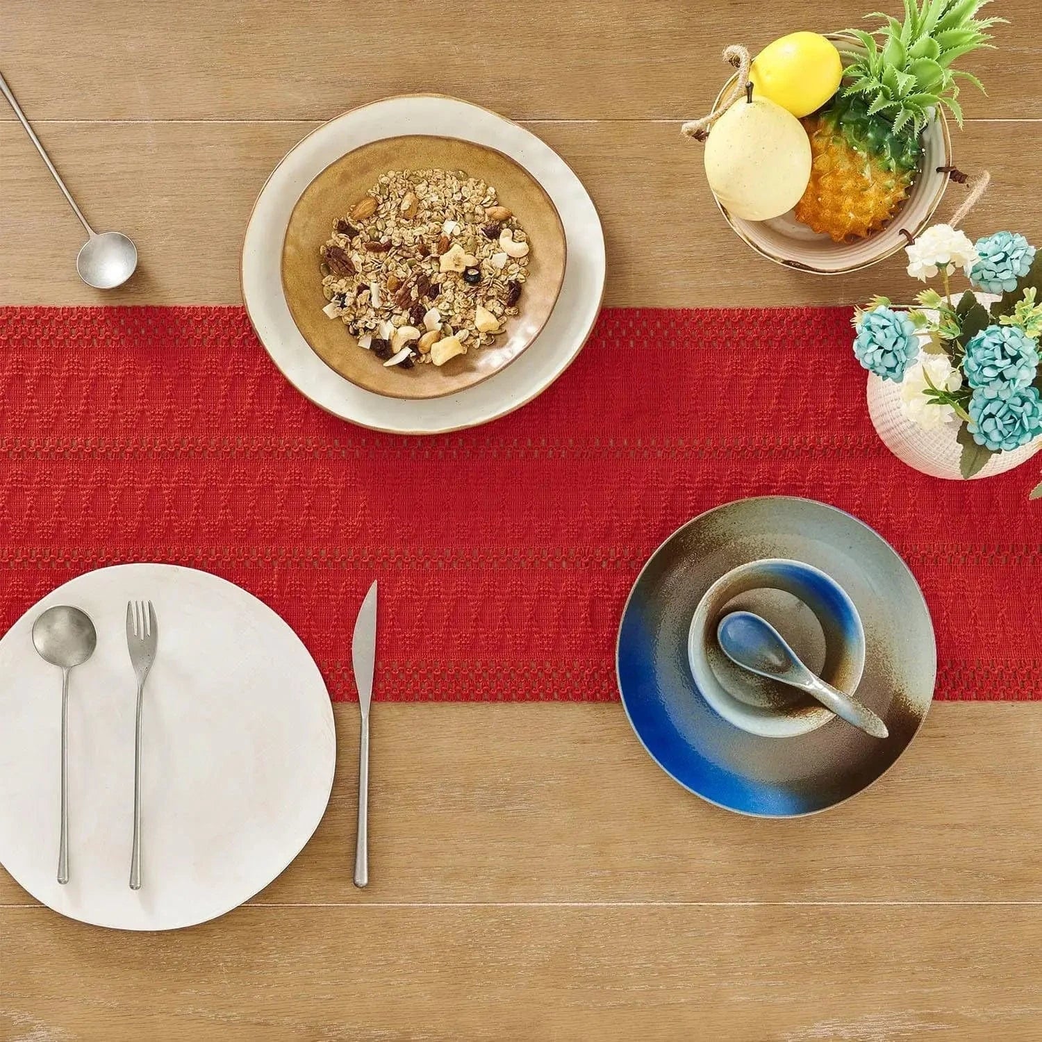 Chemin de Table Lin Rouge - Tissage Passion Franges Dramatique