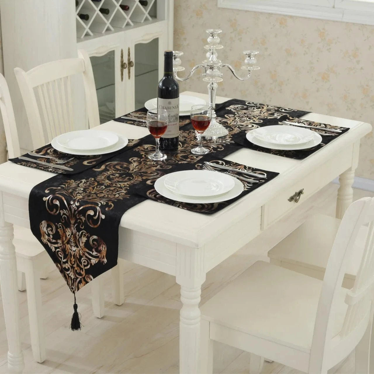 Chemin de Table Noir et Doré - Motifs Baroque Moderne Luxe