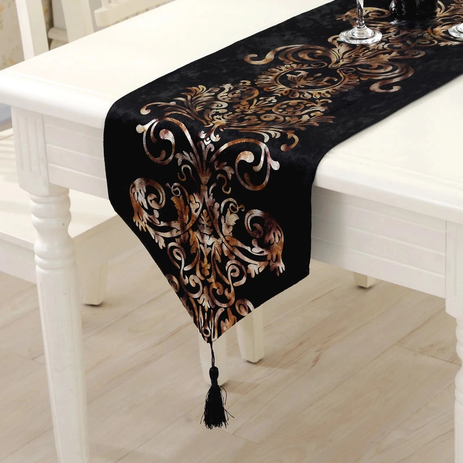 Chemin de Table Noir et Doré - Motifs Baroque Moderne Luxe