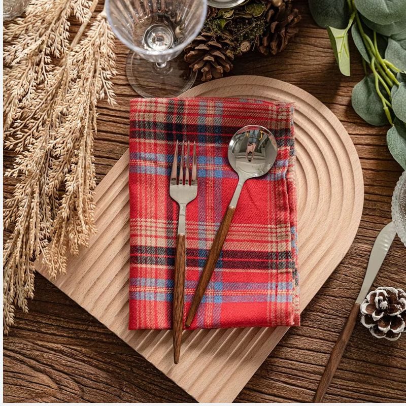Lot de 12 Serviettes en Tissu Écossais Vintage – L'esprit de Noël pour une table chaleureuse